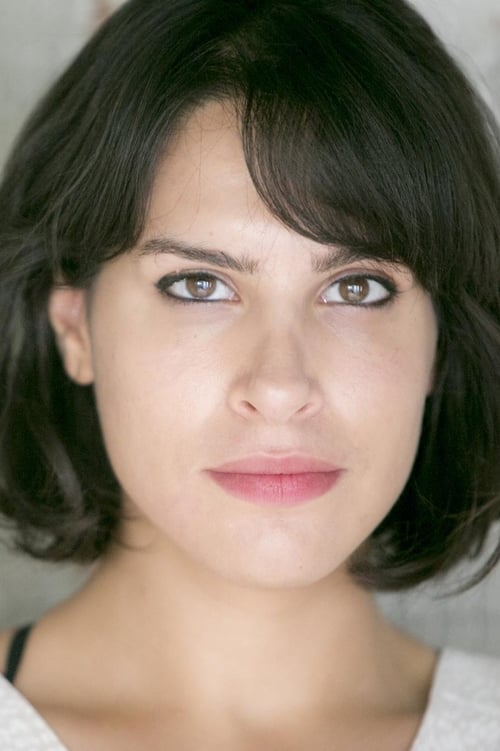 Kép: Desiree Akhavan színész profilképe