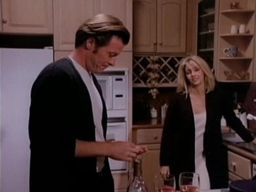 Escena del episodio 17 de la temporada 3 de la serie Melrose Place