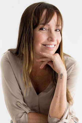 Celine Aguirre interpretando a Magda