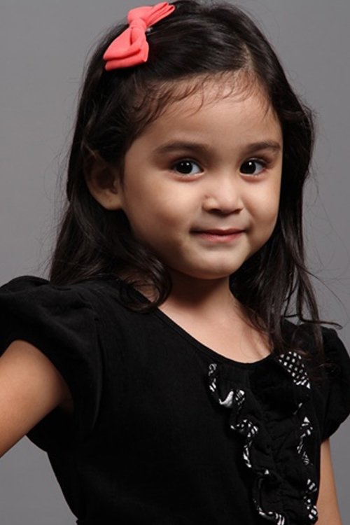 Foto de Ainin Batrisya interpretando a Nadi en J2: J Retribusi