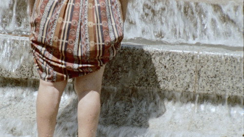 Fuente Alemana Backdrop Blur