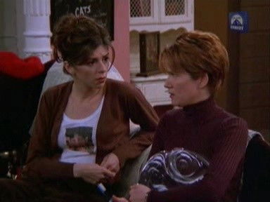 Escena del episodio 17 de la temporada 3 de Caroline in the City