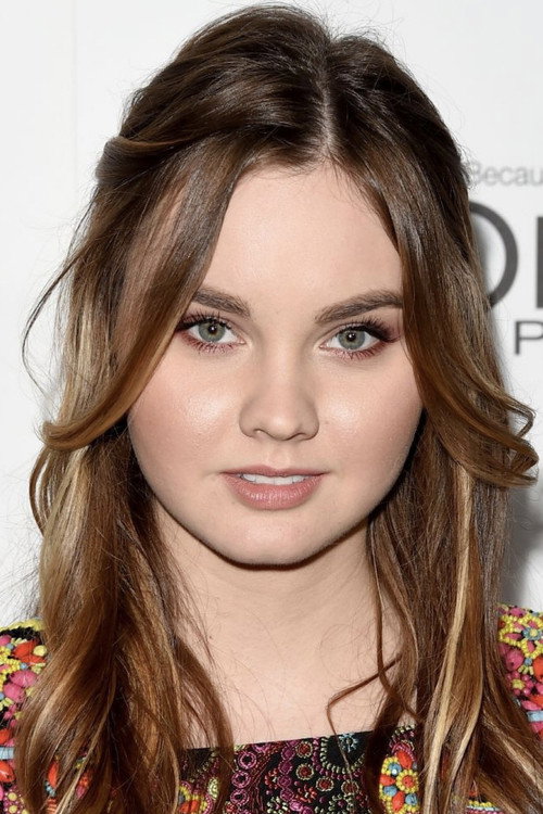 Kép: Liana Liberato színész profilképe