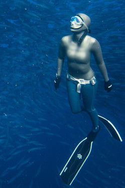 Escena 4 de Waterwoman