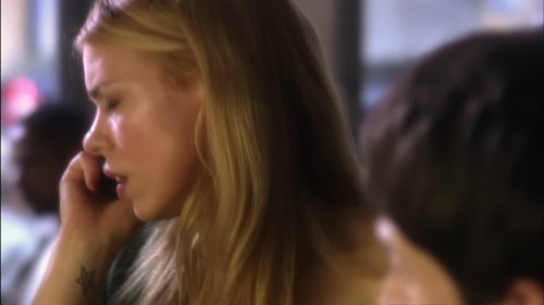 Escena del episodio 5 de la temporada 1 de la serie Servicio completo