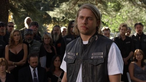 Escena del episodio 13 de la temporada 1 de la serie Hijos de la anarquía