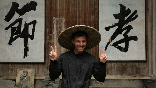 Des Bishop: Breaking China