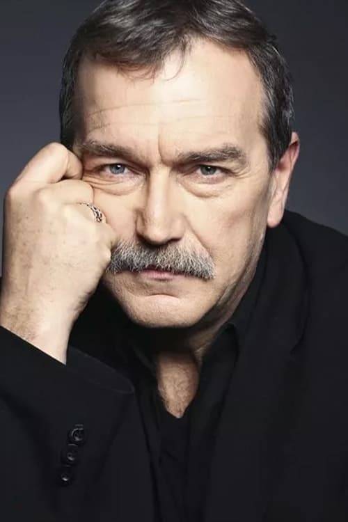 Kép: Cem Kurtoğlu színész profilképe