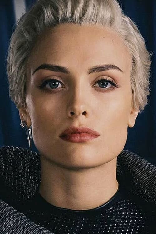 Kép: Wallis Day színész profilképe