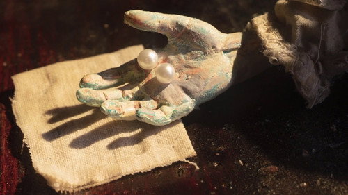 The Girl Who Cried Pearls