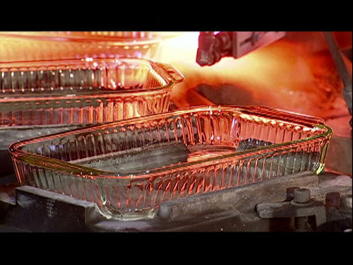 Comment c'est fait - S7 - Épisode 9 : Pylônes en fibre de carbone, biscuits chinois porte-bonheur, projecteurs IMAX - Image