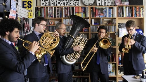 Poster della serie NPR Tiny Desk Concerts