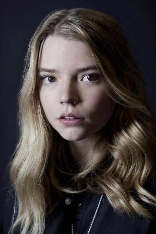 Anya Taylor-Joy isEmma Woodhouse