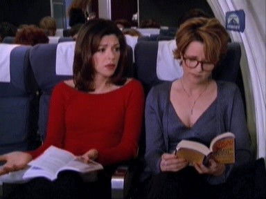 Escena del episodio 26 de la temporada 3 de Caroline in the City