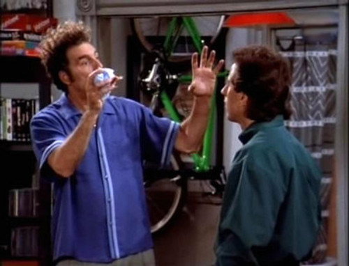Seinfeld S07E08 — The Pool Guy episode still