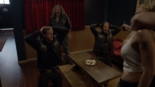 Escena del episodio 8 de la temporada 5 de la serie Hijos de la anarquía