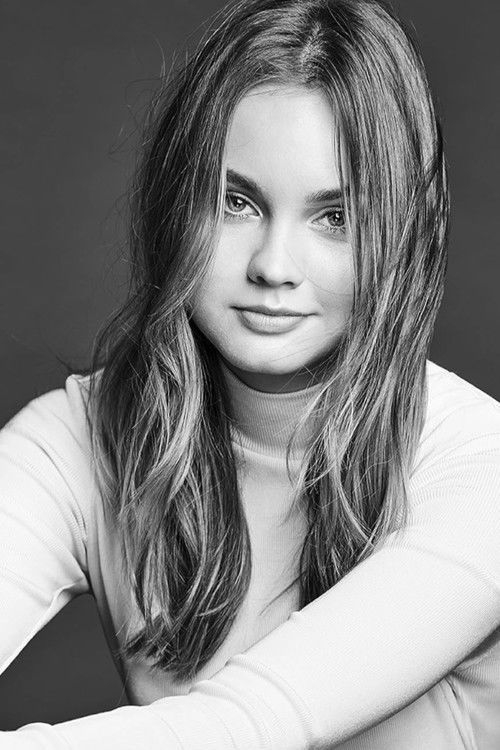 Kép: Liana Liberato színész profilképe
