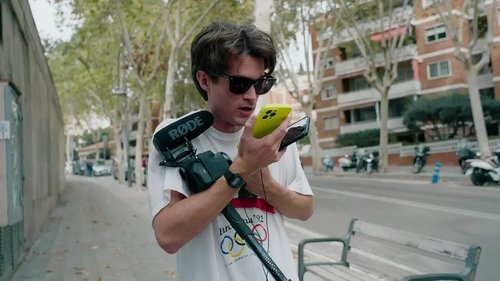 Escena del episodio 3 de la temporada 1 de la serie Cómo cazar a un monstruo