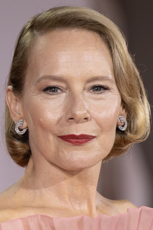 Kép: Amy Ryan színész profilképe