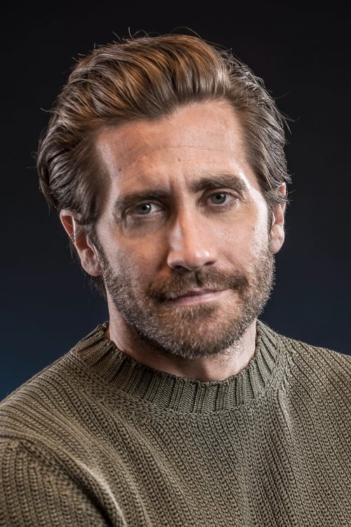 Jake Gyllenhaal isElwood Dalton