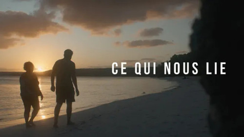 Ce Qui Nous Lie Backdrop Blur