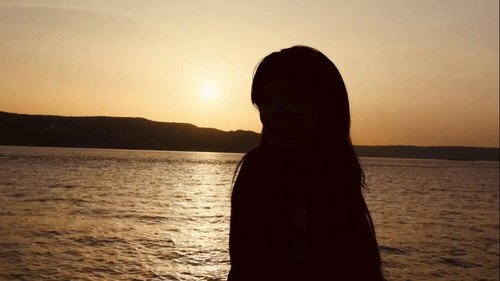 sınırda Backdrop Blur