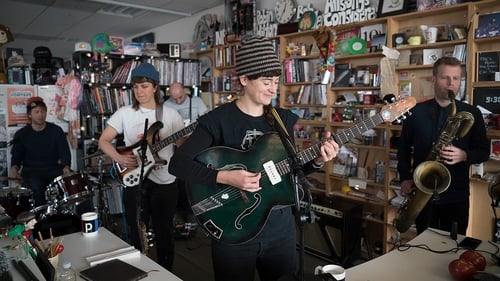 Poster della serie NPR Tiny Desk Concerts