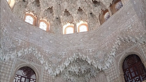 Alhambra, the treasure of the last sultanate of Spain still