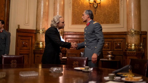 A Casa dos Espíritos: 1×8