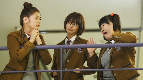 Playful Kiss still