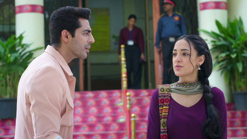 Taara Rejects Yuvraaj