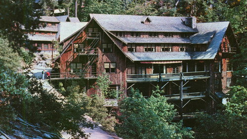 Great Lodge of the Marble Halls: The Chateau at Oregon Caves Backdrop Blur