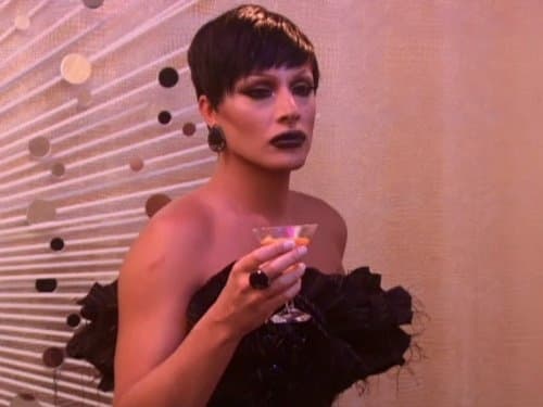 Escena del episodio 10 de la temporada 1 de RuPaul: Reinas del drag: ¡Desatadas!
