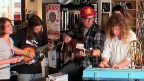 Poster della serie NPR Tiny Desk Concerts