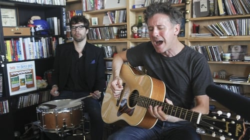 Poster della serie NPR Tiny Desk Concerts