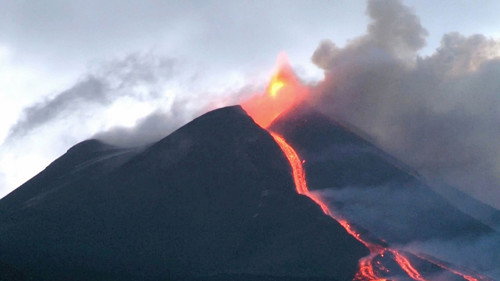 Etna: The Mountain Mountain