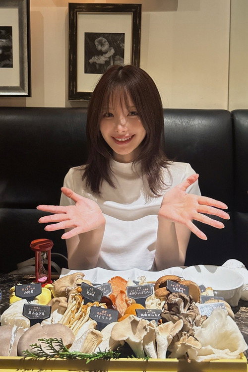 Kana Momonogi