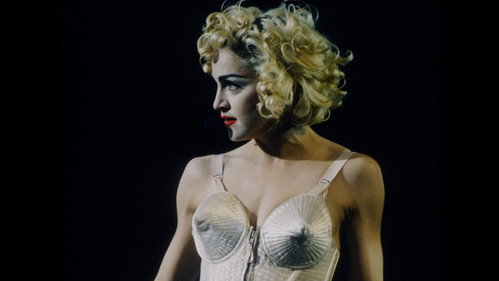 Shaping Ladies, A History of Bra