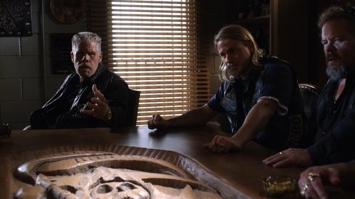 Escena del episodio 11 de la temporada 2 de la serie Hijos de la anarquía