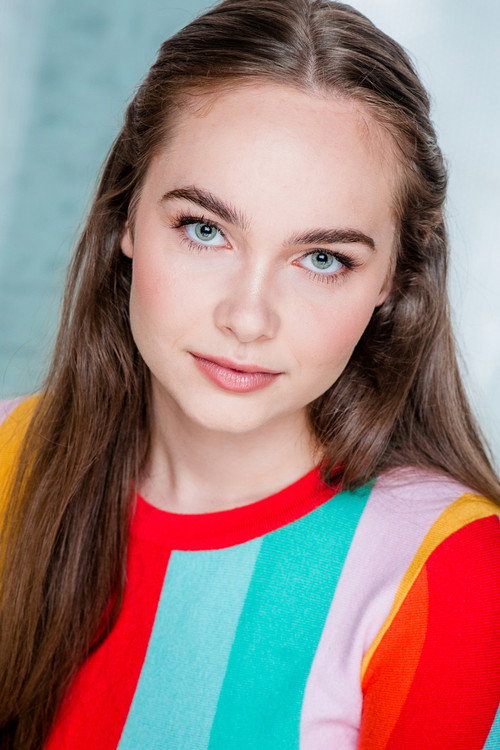 Nicole James photo 2