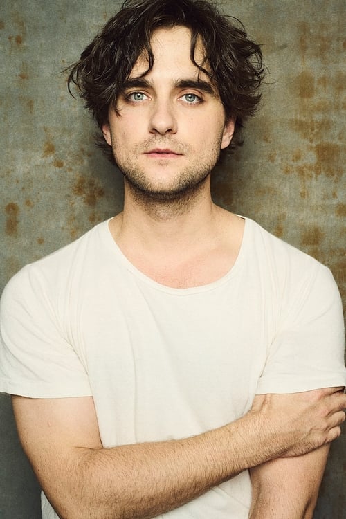 Kép: Landon Liboiron színész profilképe