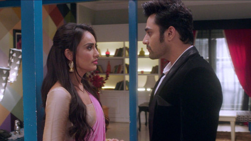 Bela Confesses Her Love!