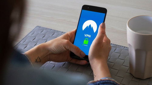 Escena del episodio 1460 de la temporada 32 de Stern TV