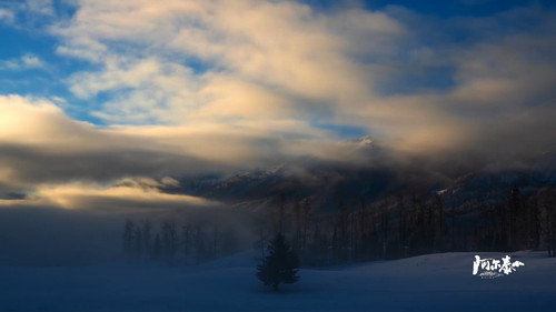 阿尔泰山 - Season 1 Backdrop Blur