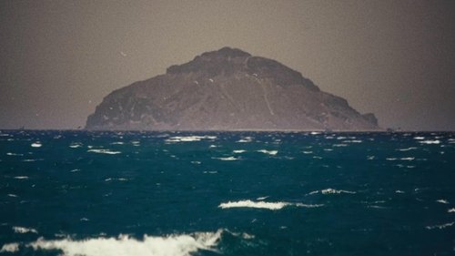بين أحضان البحر