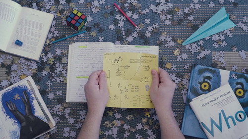 The girl who loves yellow