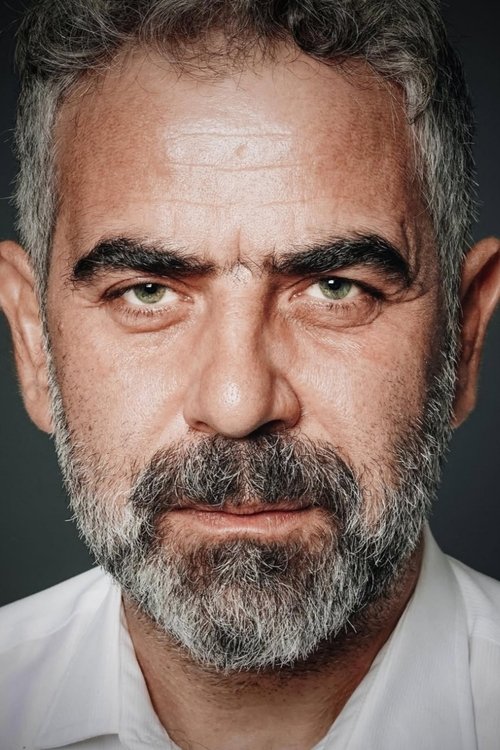 Kép: Yurdaer Okur színész profilképe