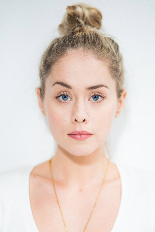 Elke Shari Van Den Broeck