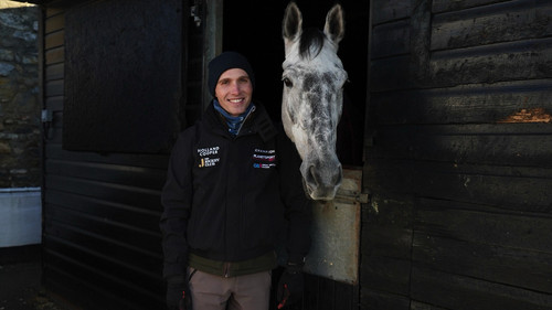 Champions: Full Gallop S02E05 backdrop