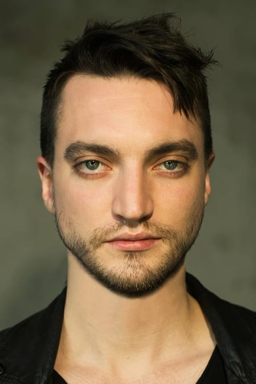 Kép: Richard Harmon színész profilképe